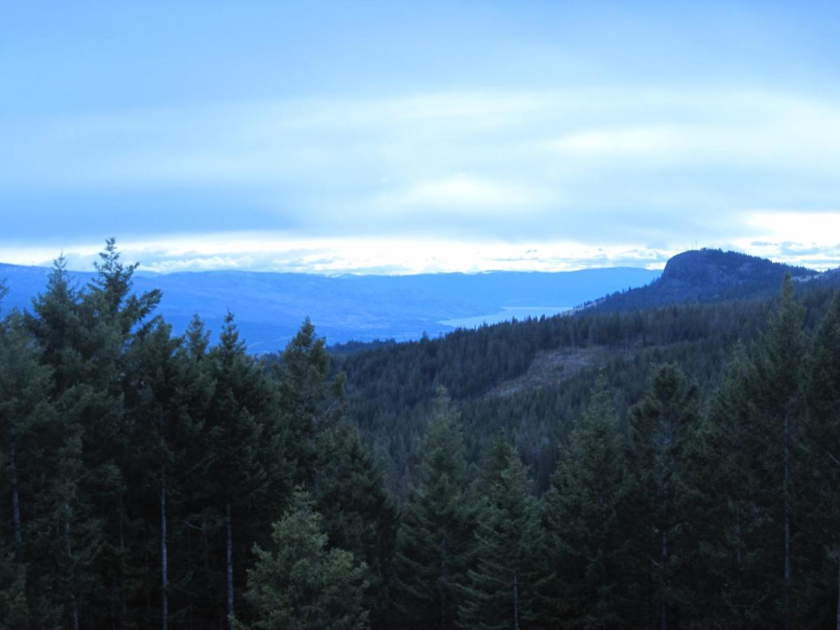 Wild Nature B&B Kelowna Exterior photo